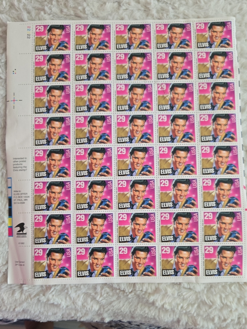 Elvis ĶVintage Collectible Stamp Sheet - Iconic Music Legend Design